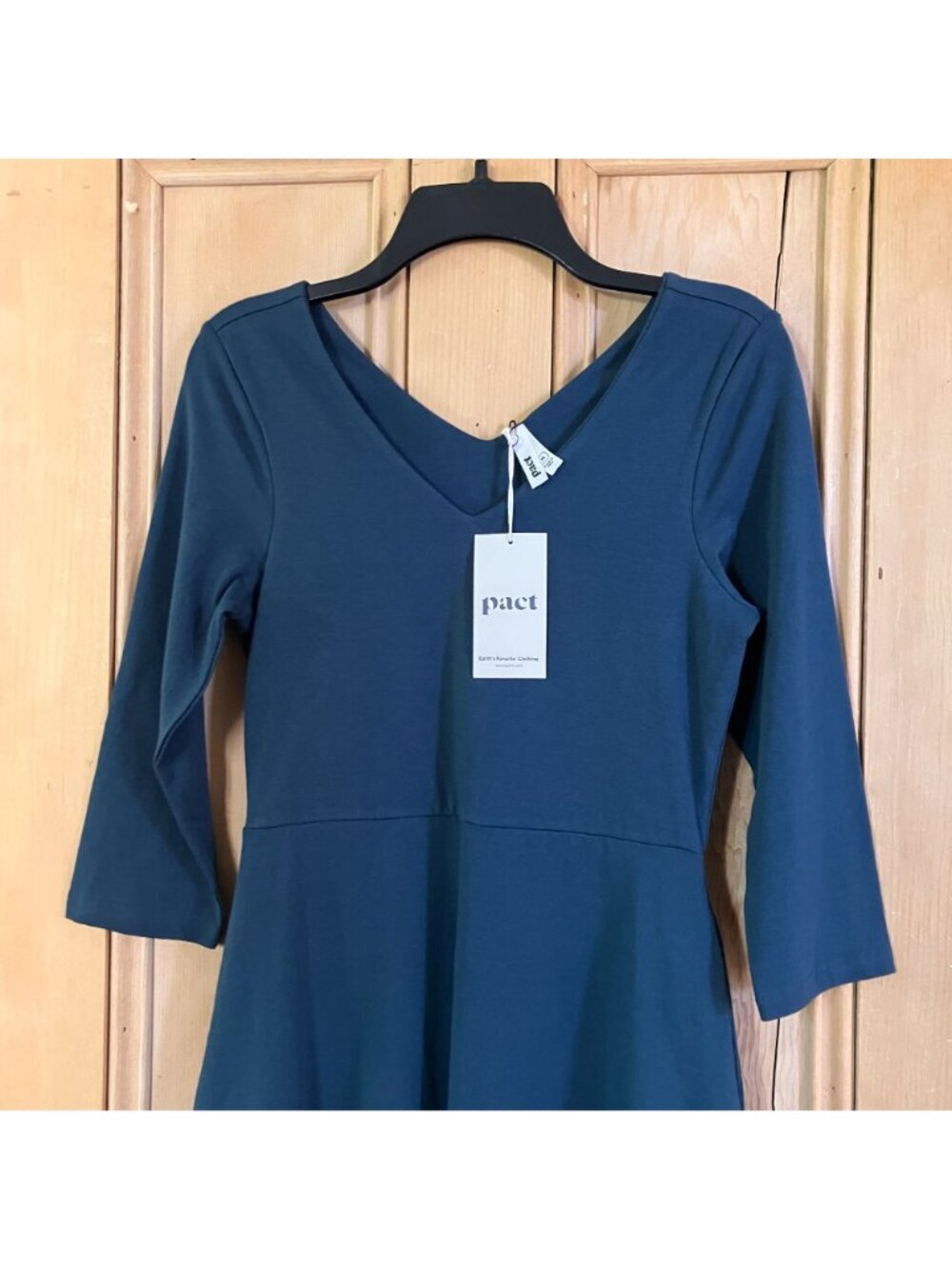 Pact Womens Emerald Fit Flare Modest Stretch Midi Dress Size Medium Green SP NWT - Picture 3 of 12